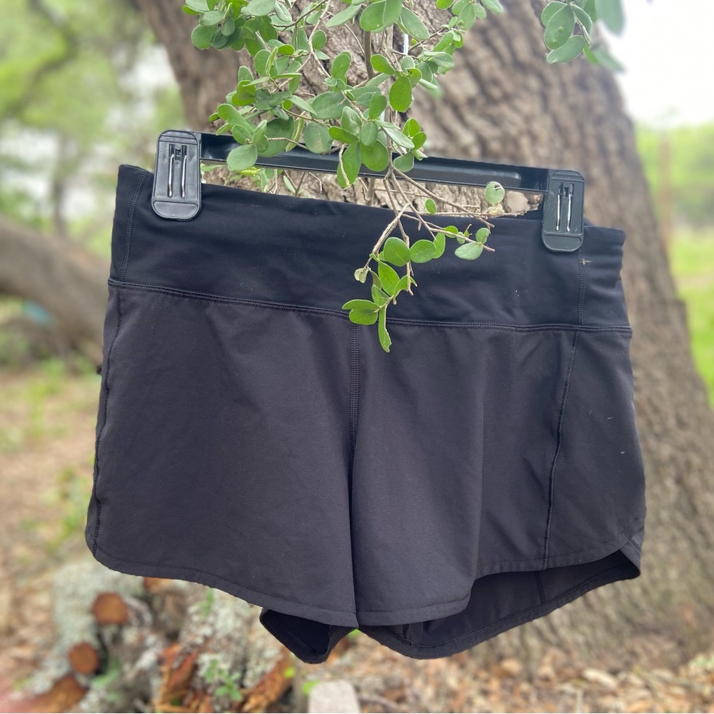 Lululemon speed ups 4” size 6